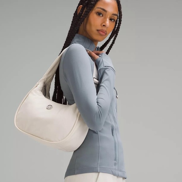 Lululemon Mini White Shoulder Bag - Picture 3 of 5